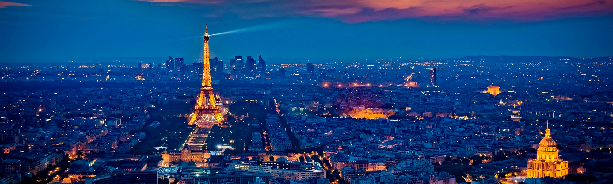 Paris vue du ciel nuit