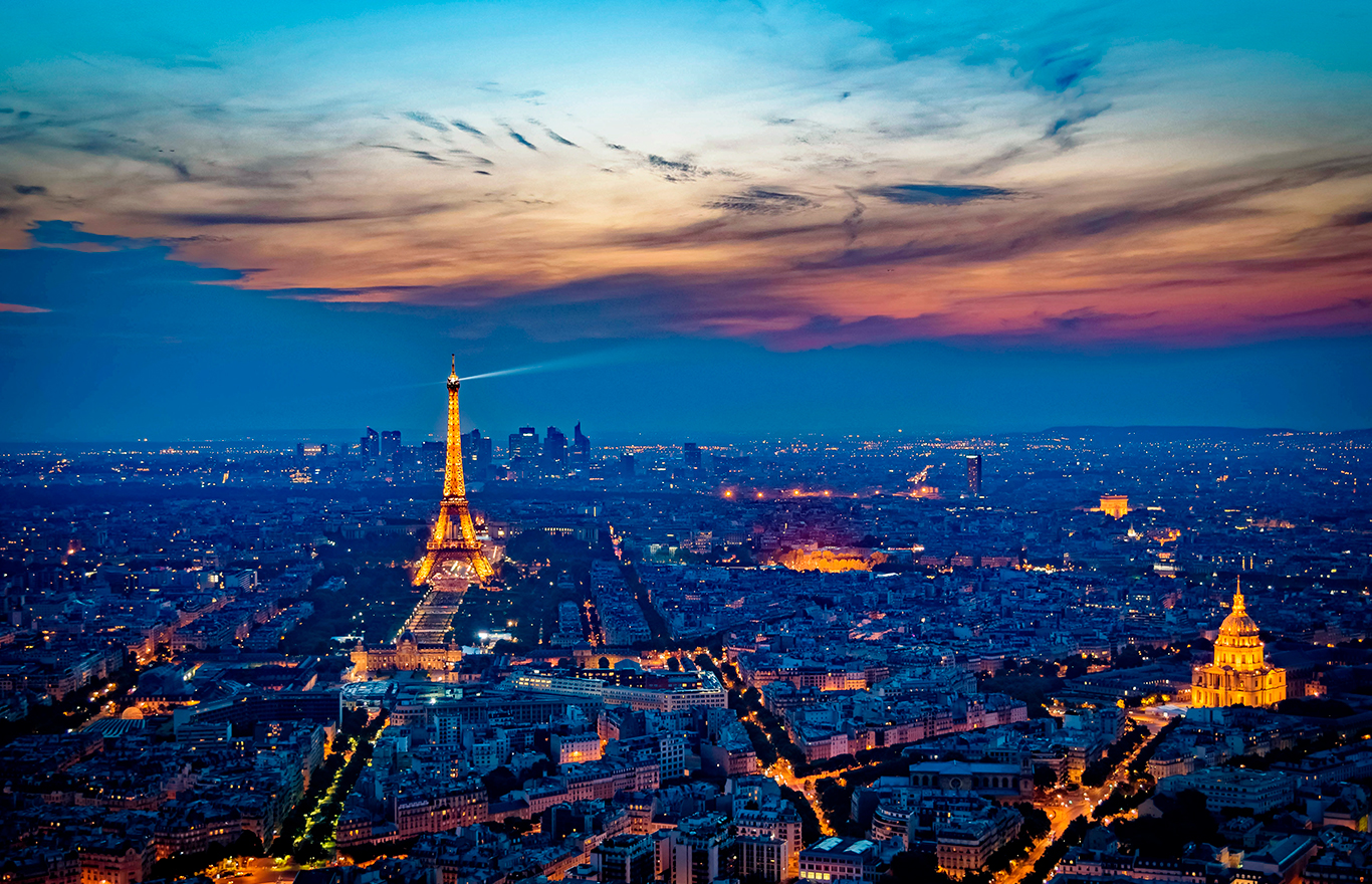 Paris vue du ciel nuit